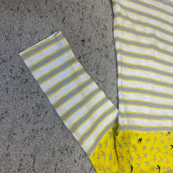 Postmark (Anthropologie) M bird pattern bright blouse barely used (under 5) - Picture 8 of 14